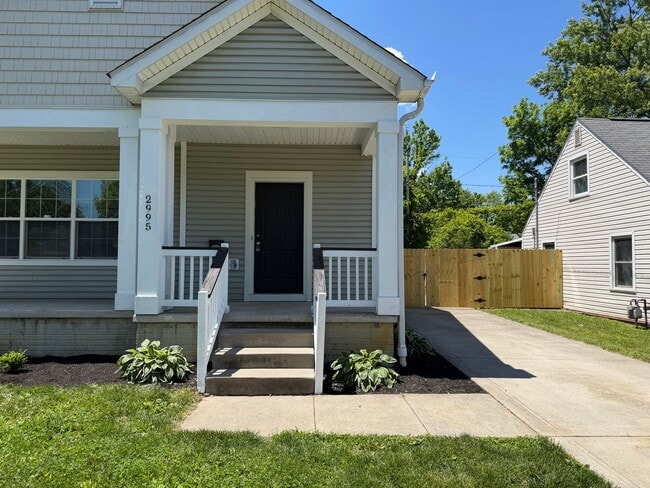 Photo - Stunning 3 Bedroom Home with Primary Suite on First Floor