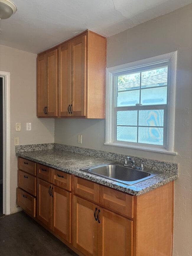 Building Photo - 54-1920 Unit A