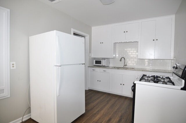 Photo - "Adorable One-Bedroom Featuring Hardwood Floors, Vintage Charm & Stylish Updates!"