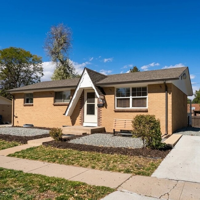 Building Photo - 12357 E Dakota Ave