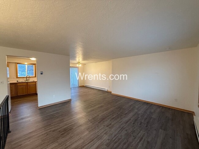 Photo - 11923-11925 Railroad Circle Unit 11923