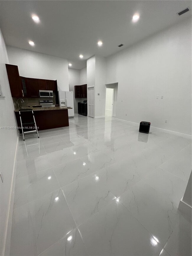 Photo - 3020 SW 114th Ave Unit Rear