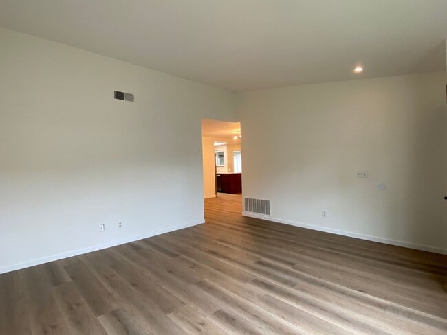 Photo - Spacious 4 Bedroom 2 Bath in Desirable Oceanside!