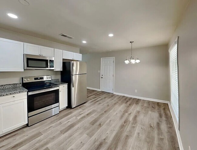 Photo - 2182 Chestnut Log Loop