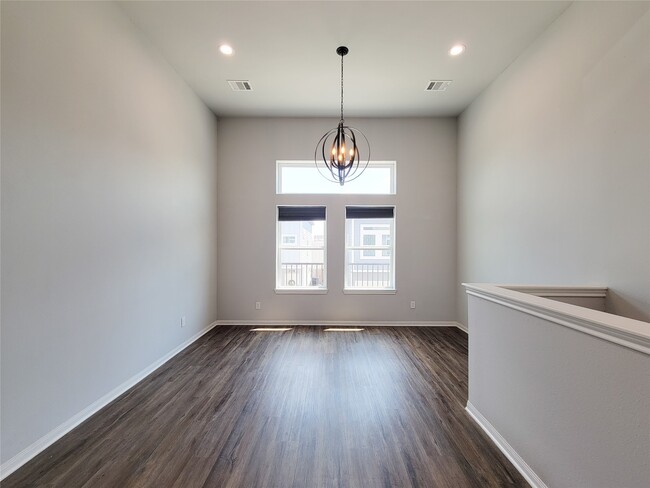 4908 Paradigm Ln