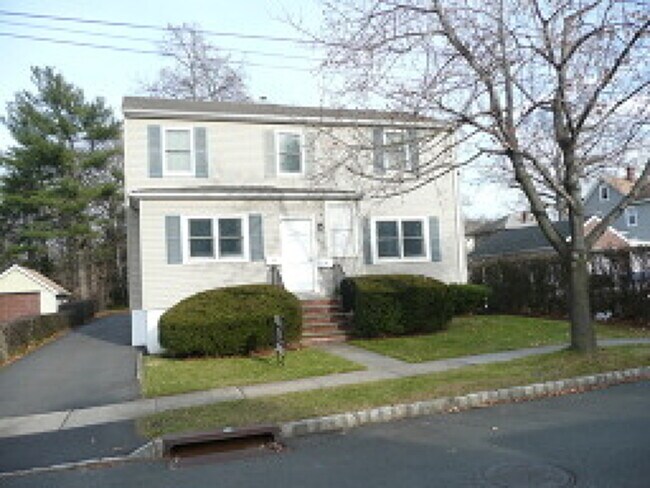 Photo - 14 Locust St Apartments Unit 1