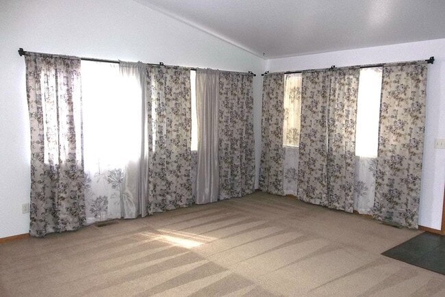 Photo - Bright and Functional 3 Bedroom Home with Flexible Layout