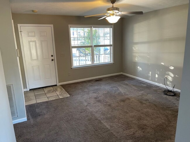 Photo - 1604 Baucom Dr