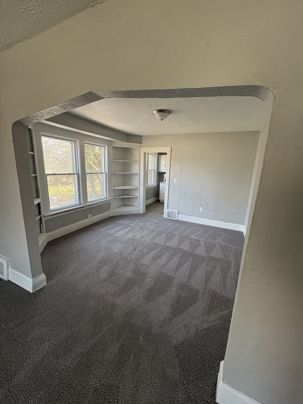 Photo - 11008 Kinsman Rd