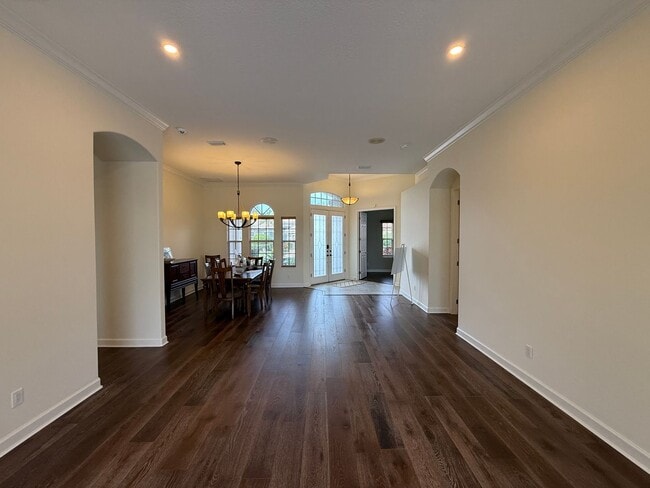 Photo - Luxurious 4 Bedroom 3 Bath Lakefront Pool Home W/3-Car Garage