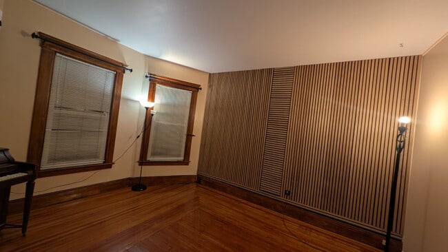 Photo - 122 Foster St