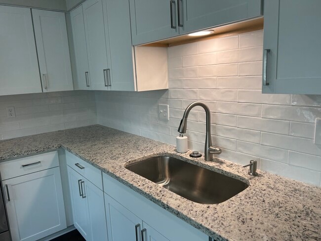 Photo - 114 High Oak