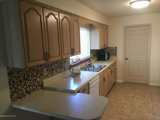 Photo - 530 Allen Dr