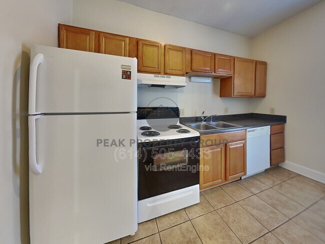 Photo - 1394 1/2 Indianola Ave Unidad C