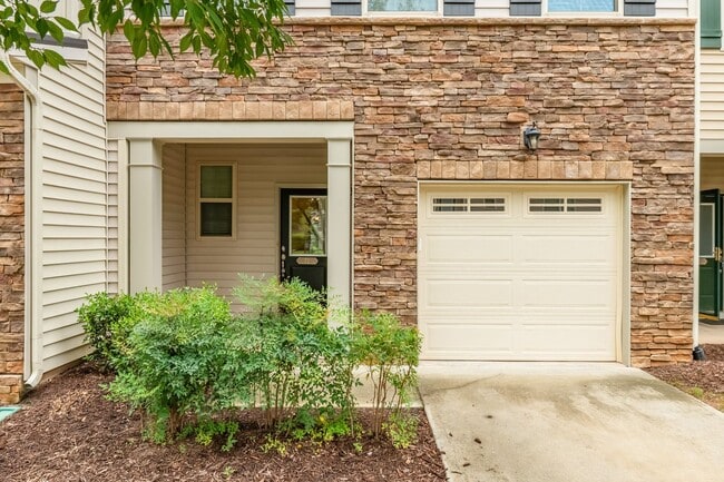 Photo - Beautiful 3 Bedroom Townhome in Thompson Ridge – Prime Durham Location!