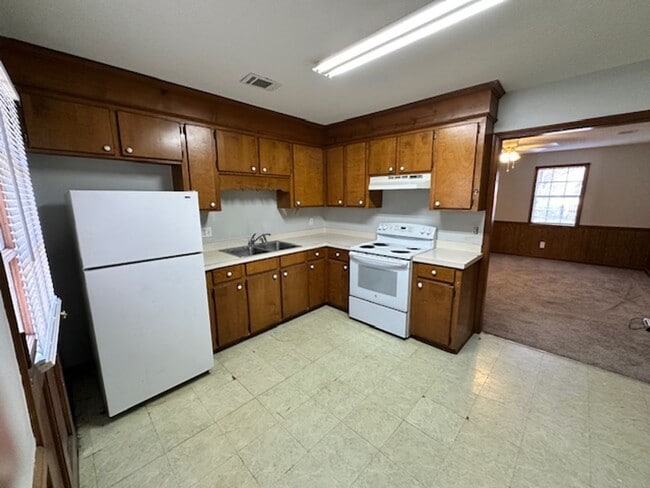 Photo - Rosewood  Neighborhhood