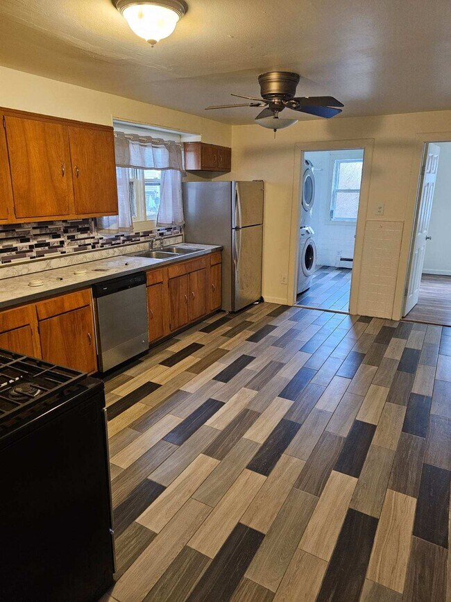 2428 3rd Ave Apartments Watervliet, NY