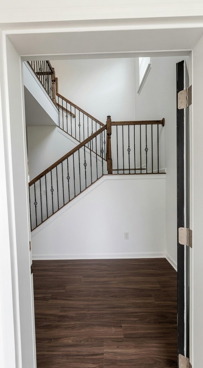 Photo - 5537 Hydrangea St