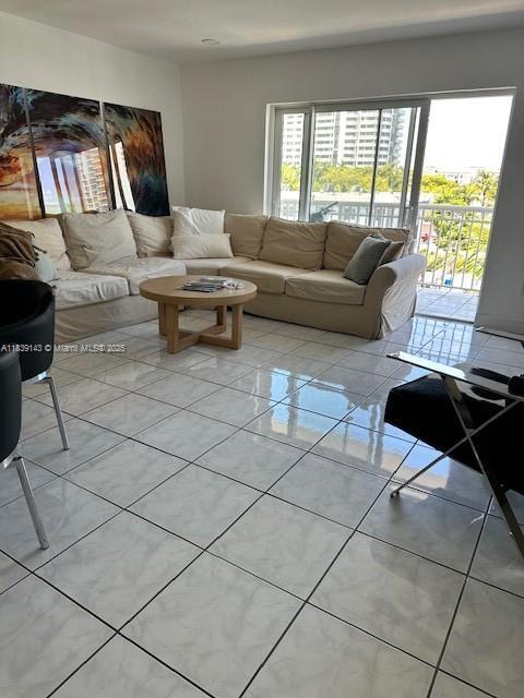 Photo - 3601 NE 170th St Unit 406