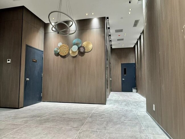 Photo - 4262 Hunter St