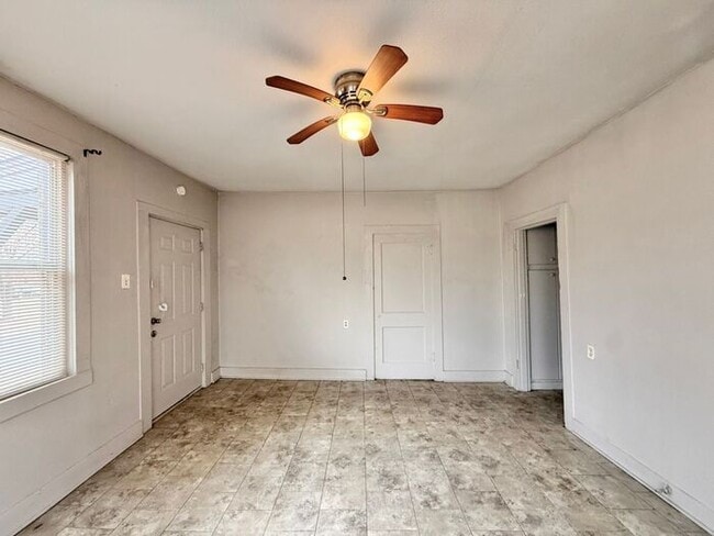 Photo - Charming 2-Bedroom 1-Bathroom Unit!