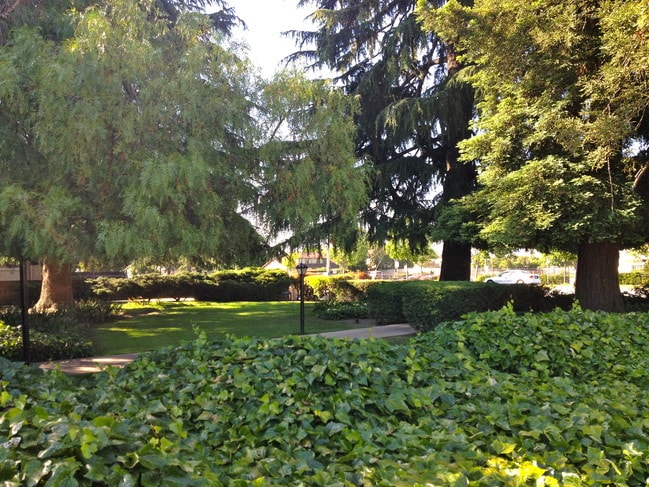 Peppertree Apartments
