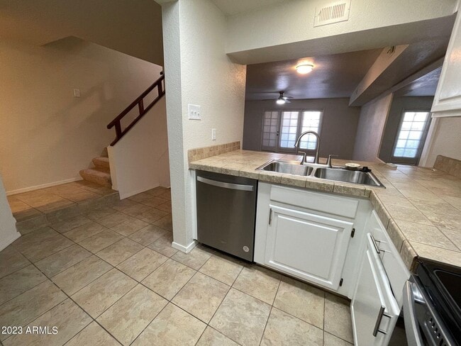 Photo - 2121 W Union Hills Dr Unit 108