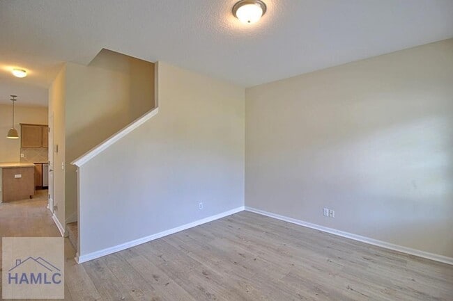 Photo - 260 Whippoorwill Wy NE