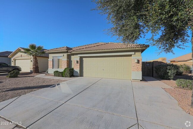 Building Photo - GORGEOUS home in the highly desired commun...