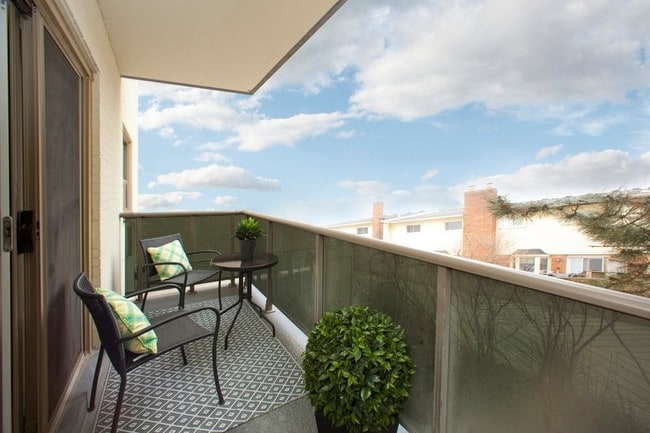 Photo - 2300 Marine Drive