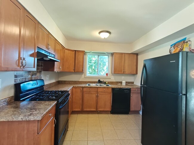 Photo - 210 Valley Rd