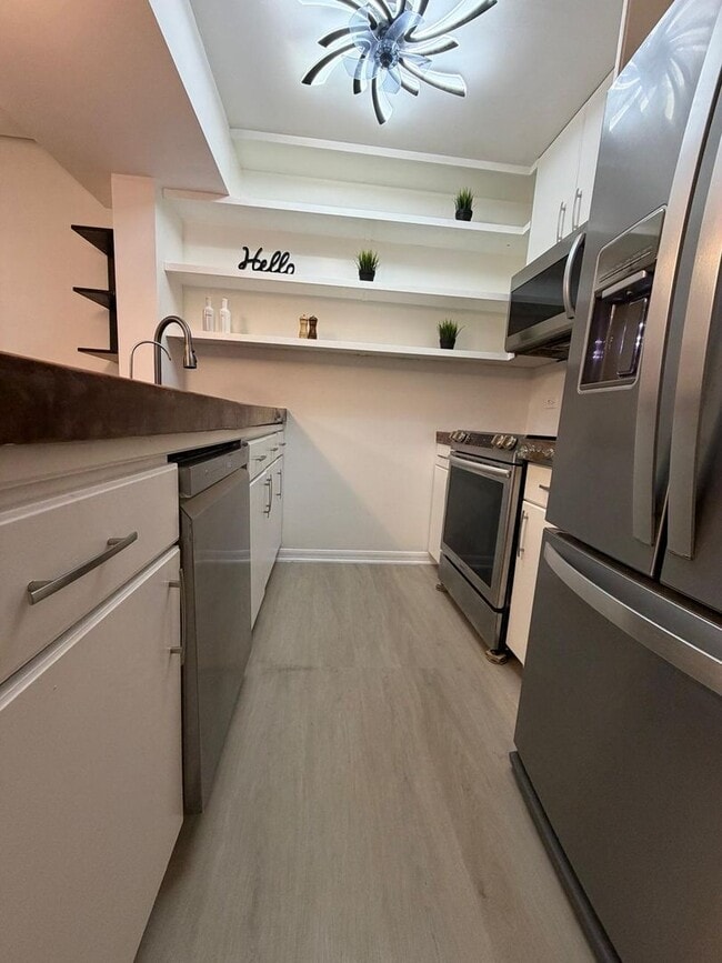 Photo - Feel the Ocean Breezes