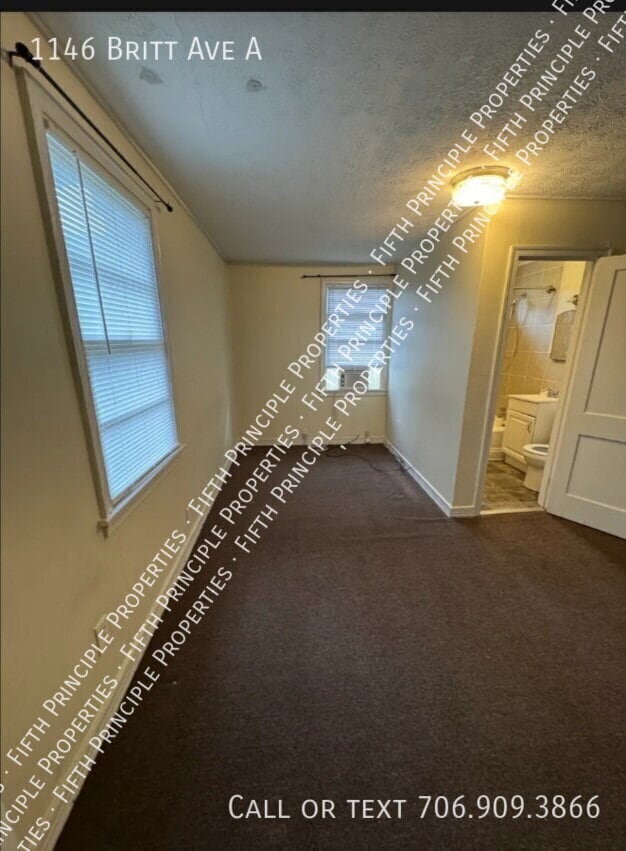 Photo - 1146 Britt Ave