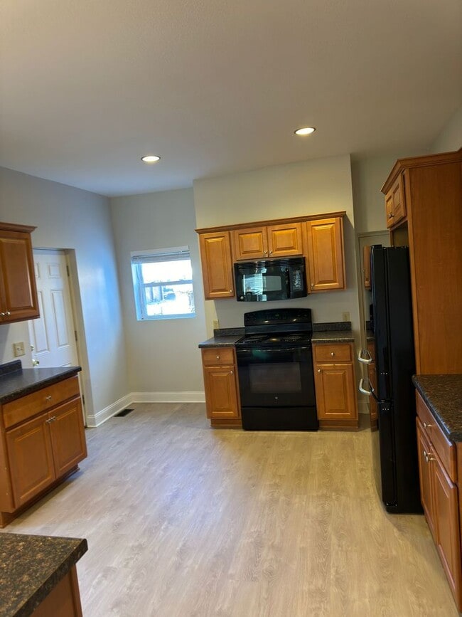 Photo - 1419 Sedgwick St