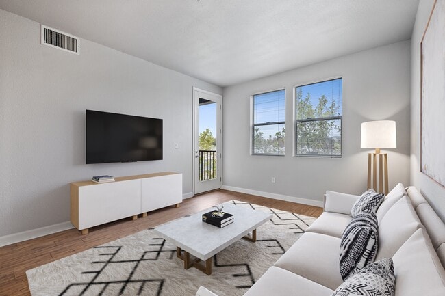Theatre Square Apartments