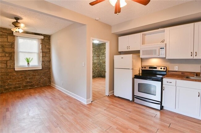 Photo - 340 W Washington St