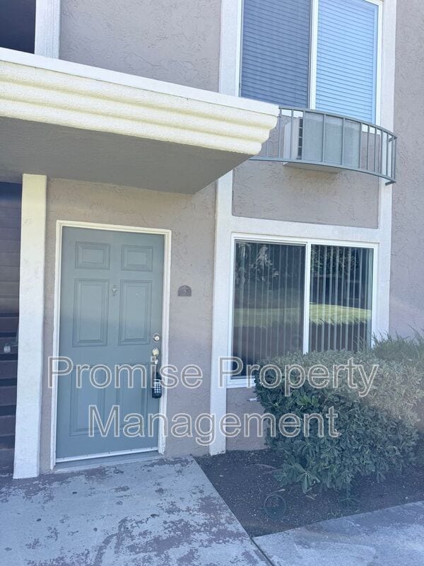Building Photo - 1240 N Broadway Unit #5