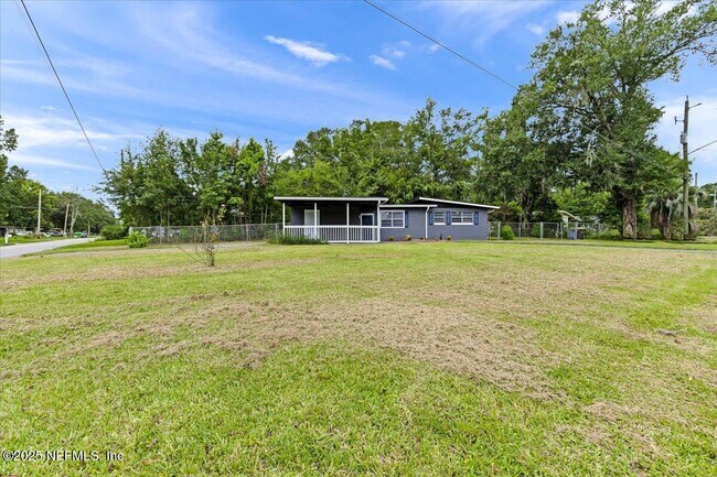 Photo - 6906 Bernay Ave