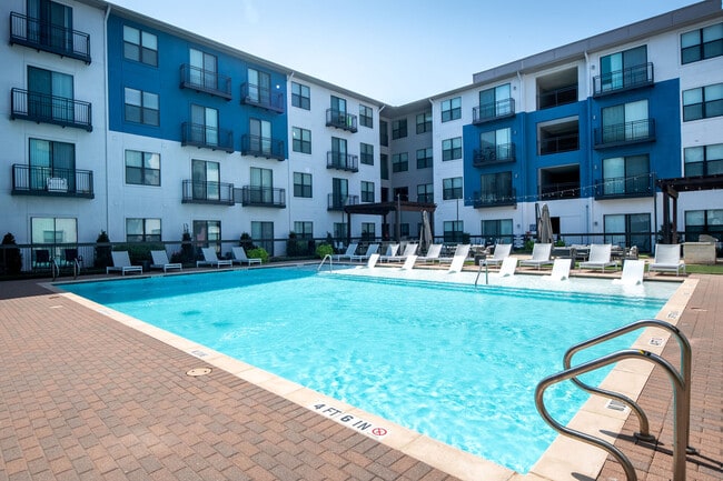 Broadstone on Trinity apartments — community photo