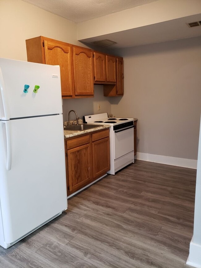 Photo - 2417 Mill St Unit 2-7