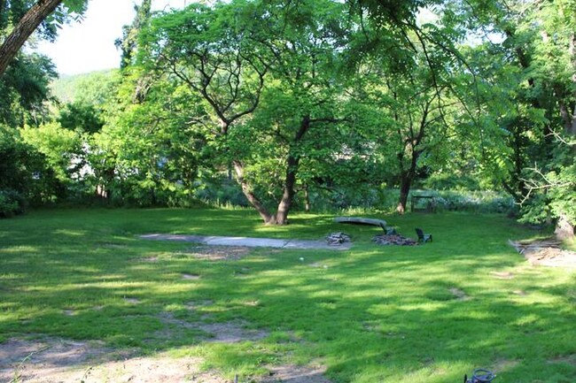 Photo - 4851 River Rd Apartment Unit B