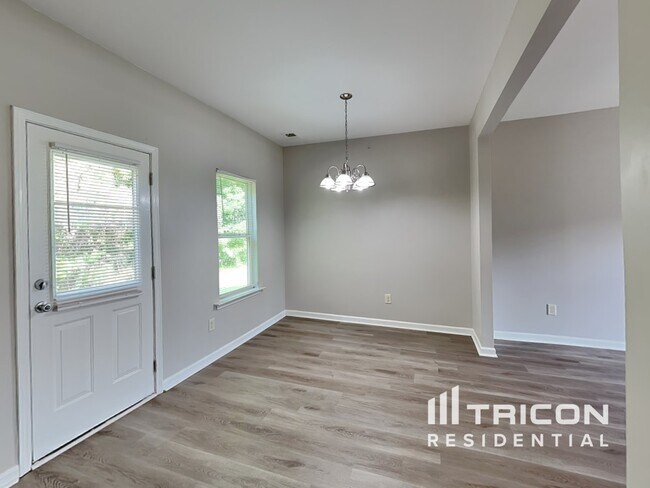 Photo - 39 Wyndham Ct