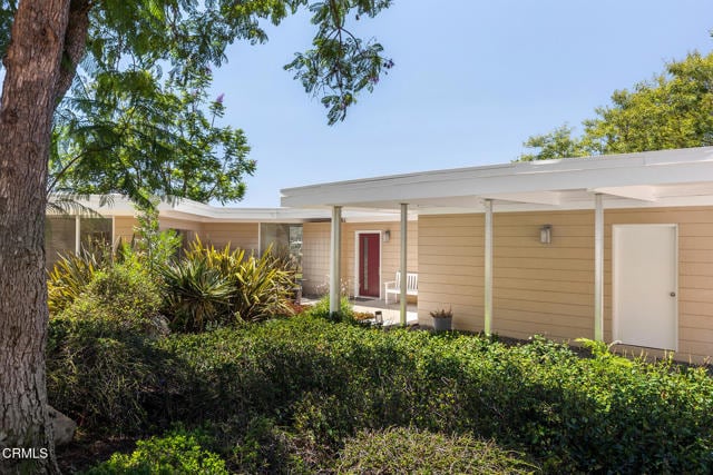 Photo - 2075 Linda Flora Dr