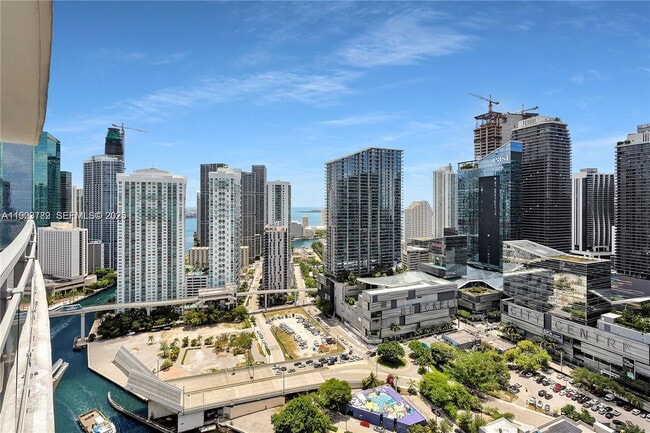 Photo - 92 SW 3rd St