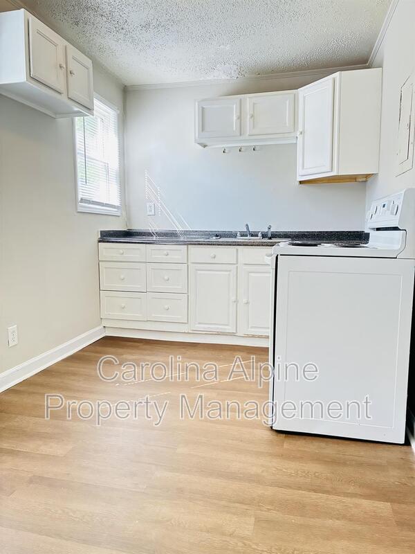 Photo - 2341 Arden St