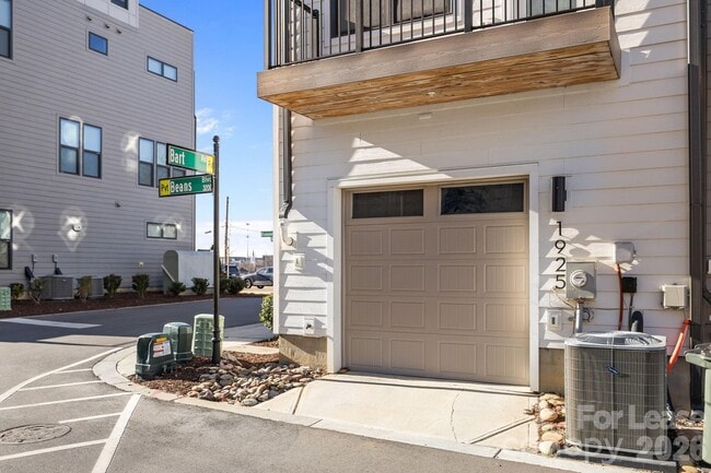 Photo - 1925 Dunavant St