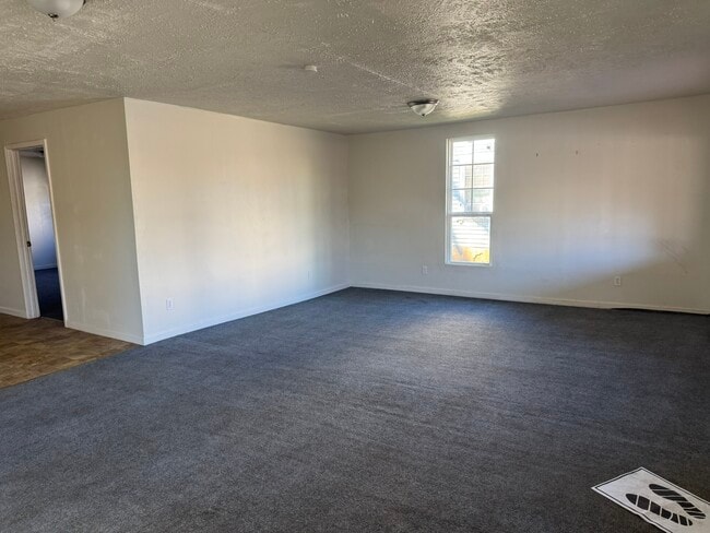 Photo - 724 Searcy Ave