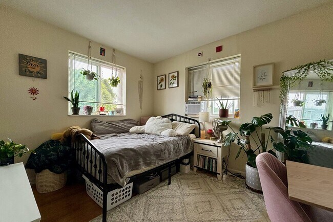 Photo - 256 Parker Hill Ave Unidad 10