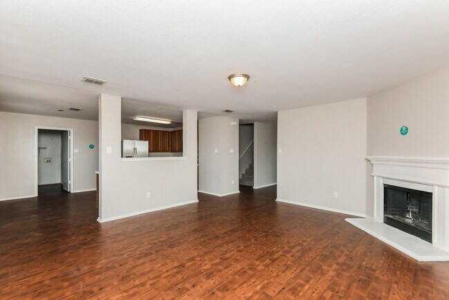 Photo - 1101 Maplewood Ln