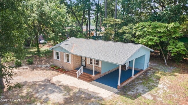 Photo - 1070 River Dr SW